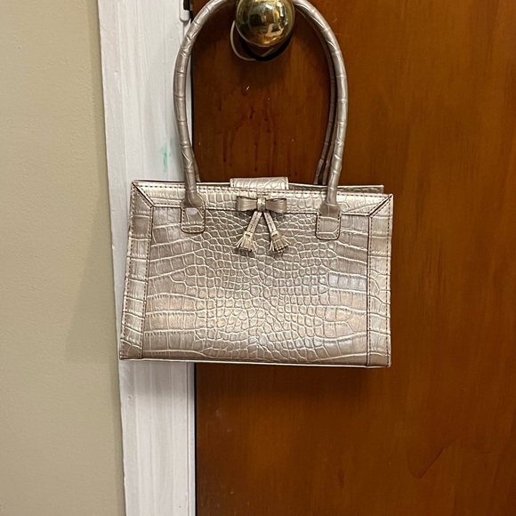 LIZ Claiborne Gold  faux croc shoulder bag - Picture 8 of 10